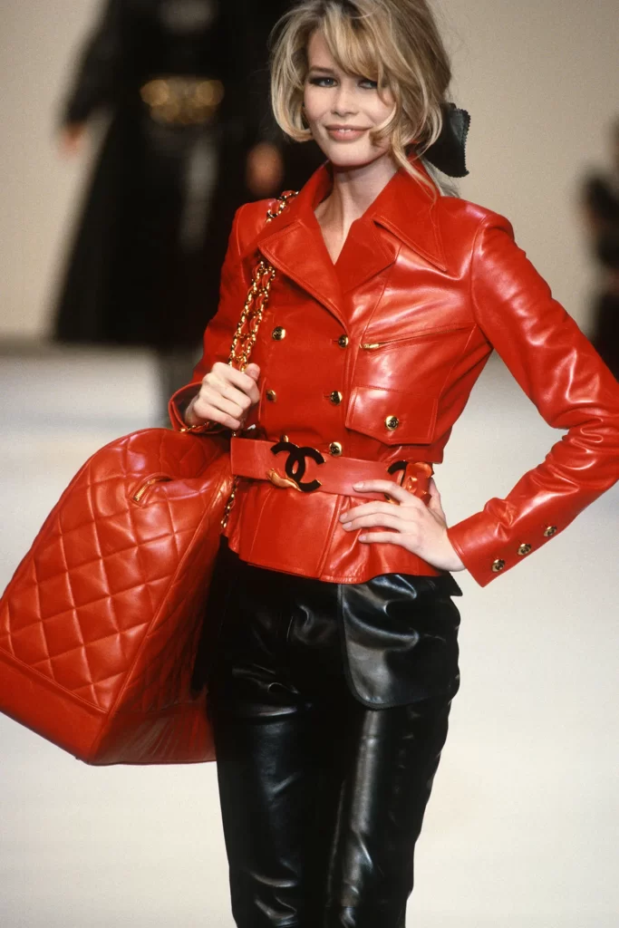 Schiffer walking in Chanel's autumn/winter 1992 show